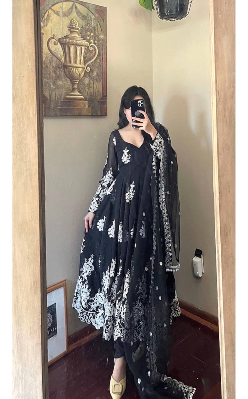 Black Designer Selfie Gown With Dupatta